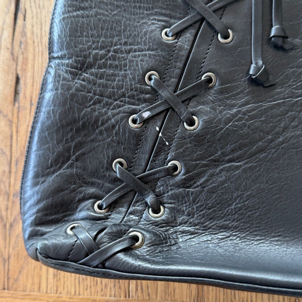 BCBG PURSE - Picture 9 of 9